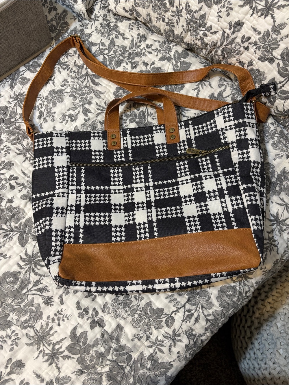 Thirty one Black & White Houndstooth Set up Tote with Brown Trim - Women's Bag